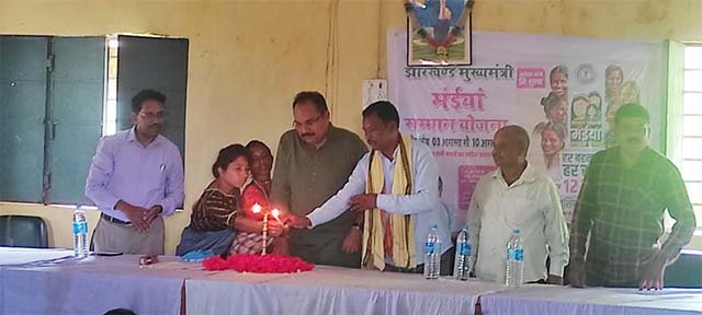 विधायक ने किया मुख्यमंत्री मईया सम्मान योजना शिविर का उदघाटन