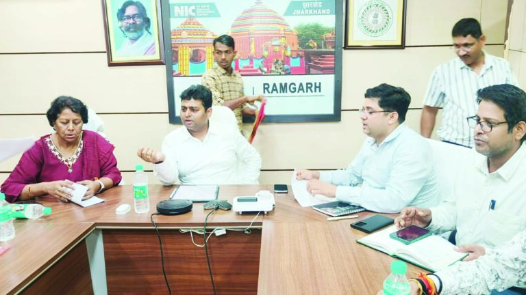 वेतन सूची में जोड़ दिए फर्जी डॉक्टरों का नाम, किया करोड़ों का घोटाला