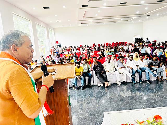 चुनौतीपूर्ण है संगठन का काम, जो निभायेगा उसे जिम्मेदारी मिलेगी नहीं तो विकल्प खुले : केशव महतो