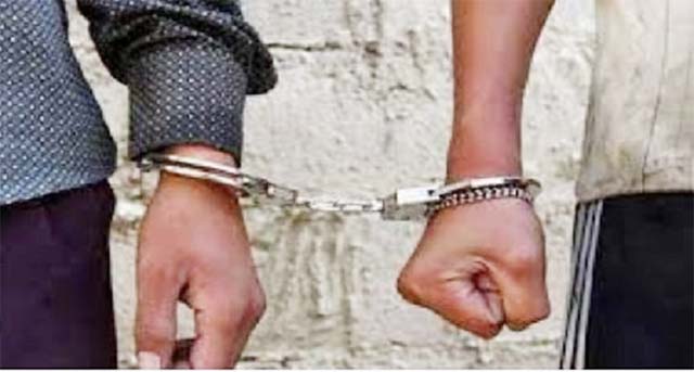 नवादा में गिट्टी लदे 6 ट्रक जब्त, कार सवार 5 एंट्री माफिया गिरफ्तार