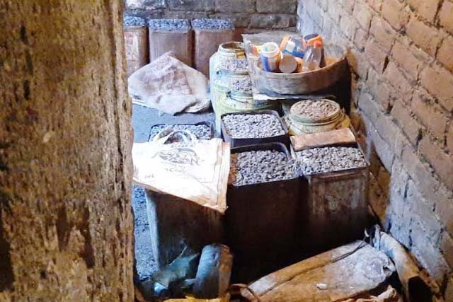 हनवारा मे खूब फल-फूल रहा अवैध शराब का कारोबार