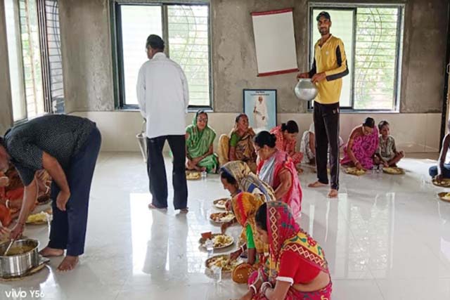 अष्ट प्रतिगमन पर कुंडहित जैन मंदिर में पारणा का हुआ आयोजन