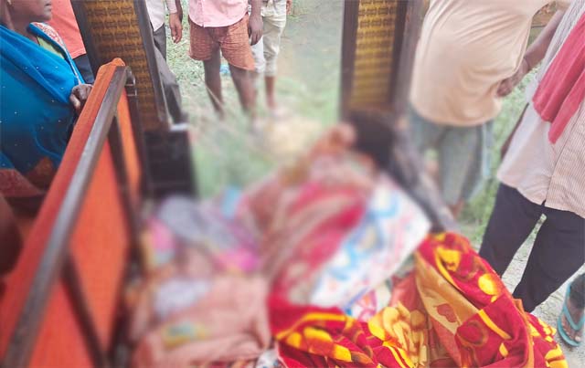 संदिग्ध हालात में कुएं में मिले मां-बेटी के शव