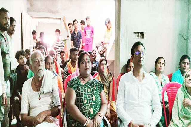 भाजपाइयों ने सुनी पीएम की मन की बात कार्यक्रम