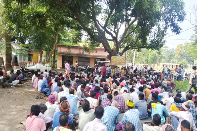 8 सूत्री मांगों को लेकर ग्राम प्रधान मांझी संगठन की ओर से विरोध प्रदर्शन सह धरना कार्यक्रम