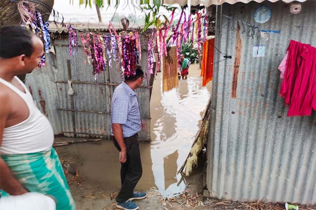 बाढ़ प्रभावित क्षेत्रों का CO ने किया दौरा