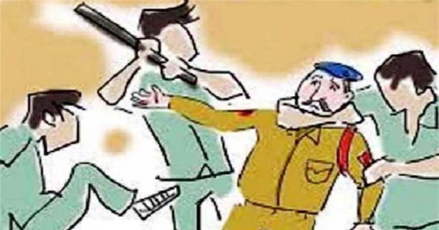 दो पक्षों में जमीन विवाद में गए पुलिस टीम पर हमला,एक पुलिस अधिकारी घायल