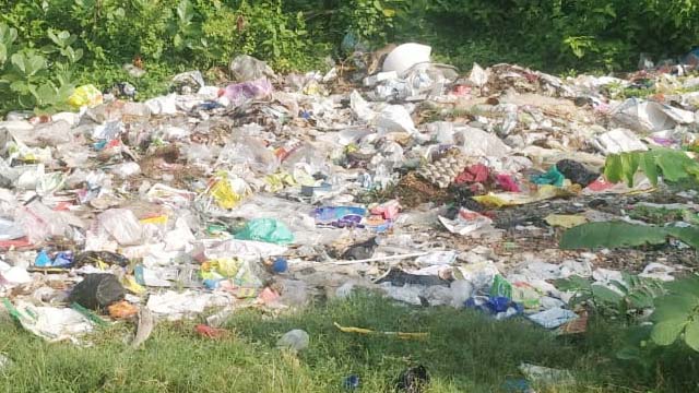गंदगी के साए में मां शक्ति का आराधना करने को विवश है नगरवासी