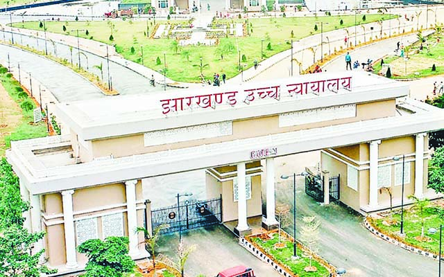 हाईकोर्ट ने मुख्य सचिव, पर्यटन सचिव एवं देवघर डीसी को जारी किया अवमानना नोटिस