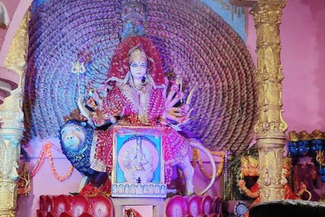 पाकुड़ के महाकाल मंदिर में 22 वर्षों से हो रही है 1008 भुजा वाली मां दुर्गा की प्रतिमा में पूजा