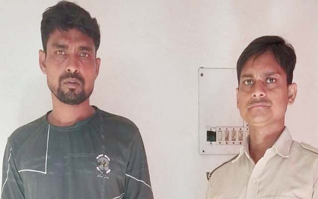 पुलिस ने एक वारंटी को किया गिरफ्तार भेजा जेल