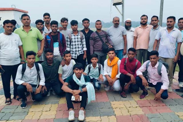खेलो झारखंड प्रतियोगिता के कबड्डी स्पर्धा में भाग लेने गोड्डा की टीम रांची रवाना