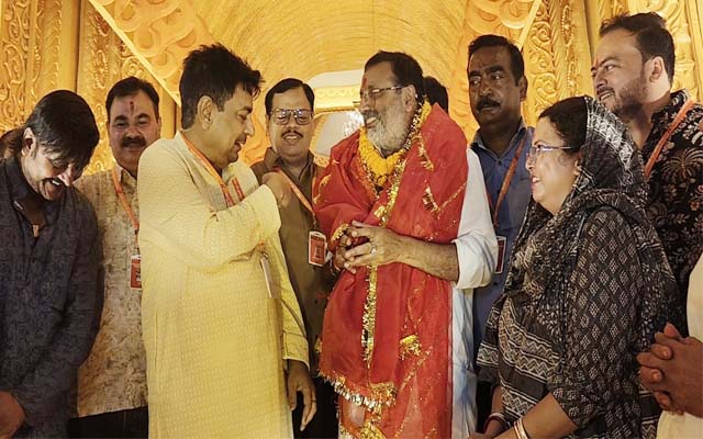 बिलासी का पंडाल बदलता देवघर का उदहारण है, संताल परगना का नंबर वन बिलासी का पंडाल : निशिकांत दुबे
