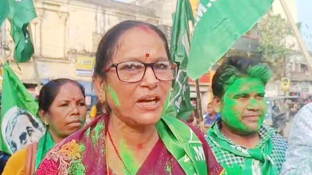 मैंया सम्मान योजना में राशि बढ़ाई जाने की खुशी में झामुमो महिला मोर्चा ने मनाया जश्न
