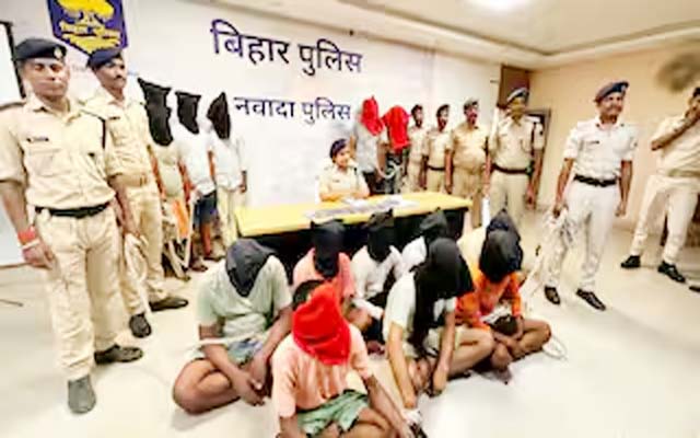 बिहार में 15 साइबर ठगों को पुलिस ने किया गिरफ्तार