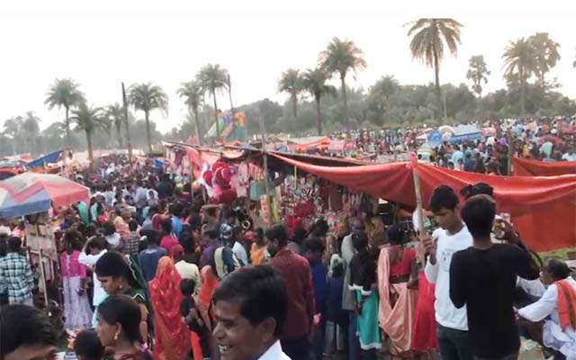 सोनारायठाड़ी दशहरा मेले को लेकर अफसर व पुलिस जवान हर मोड़ पर दिखे तैनात