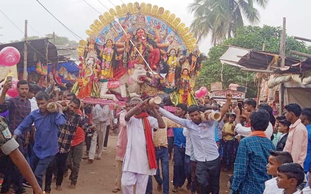 दुर्गा पूजा हर्षोल्लास के साथ शांति पूर्वक सम्पन्न