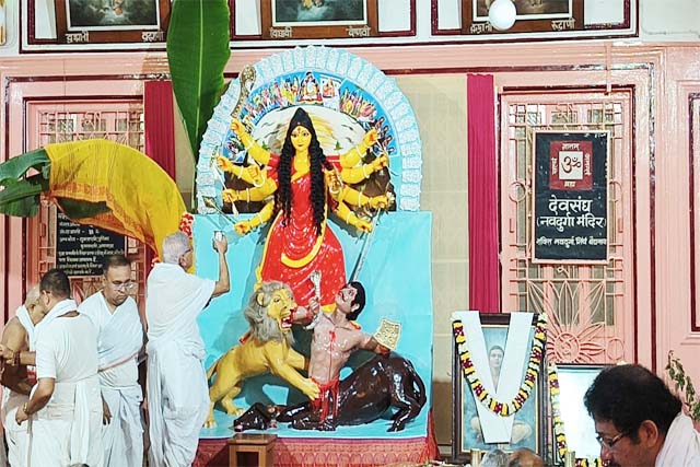 देवसंघ आश्रम के नवदुर्गा मंदिर में सात समुंद्र के जल से मां दुर्गा का महास्नान