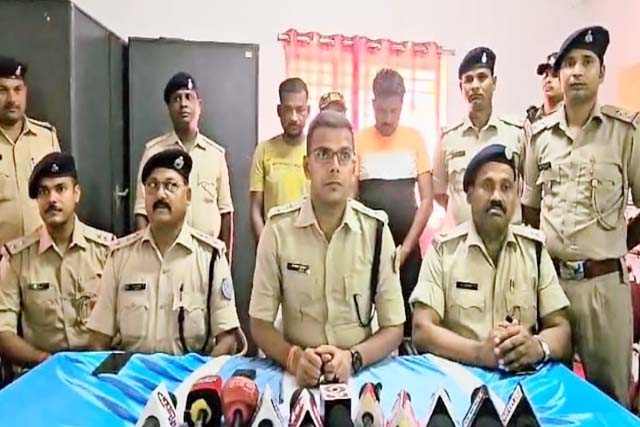 दो स्कॉर्पियो चोरी के मामले में पुलिस को मिली बड़ी कामयाबी, स्कॉर्पियो जब्त, दो गिरफ्तार