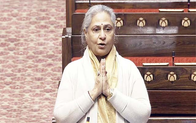 …जब जया बच्चन ने फैन को तमीज और शालीनता का पाठ पढ़ा डाला