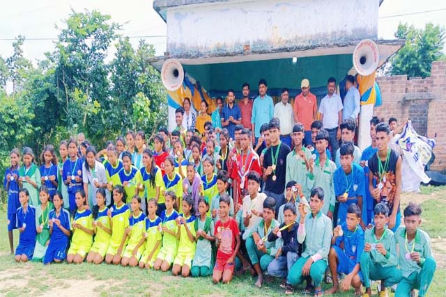 जिले के विभिन्न प्रखंडों में खेलो झारखंड प्रखंड स्तरीय खेल का आयोजन