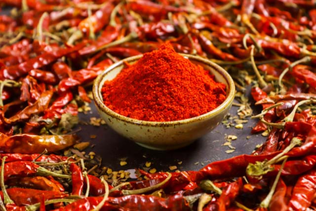 लाल मिर्च के अंदर छिपे है कई औषधीय गुण