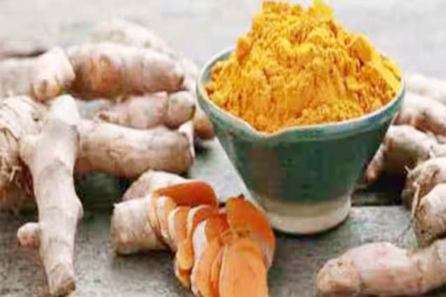 सर्दियों में बीमारी से बचाने में रामबाण है कच्ची हल्दी
