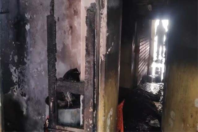 धनबाद : देर रात मकान में लगी भीषण आग, दो की मौत