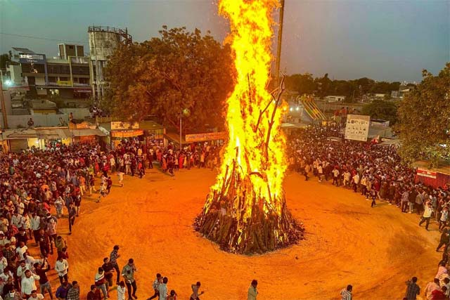 होलिका दहन दो मार्च को, चार को खेली जायेगी हाेली