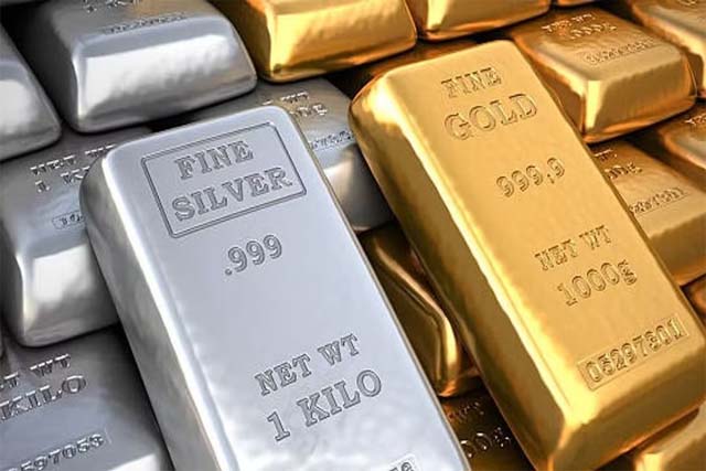 महंगा हुआ GOLD, चांदी के भाव में गिरावट जारी