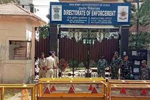 ईडी कार्यालय पहुंची पुलिस की टीम, सीसीटीवी फुटेज को खंगाला, अधिकारियों से की पूछताछ