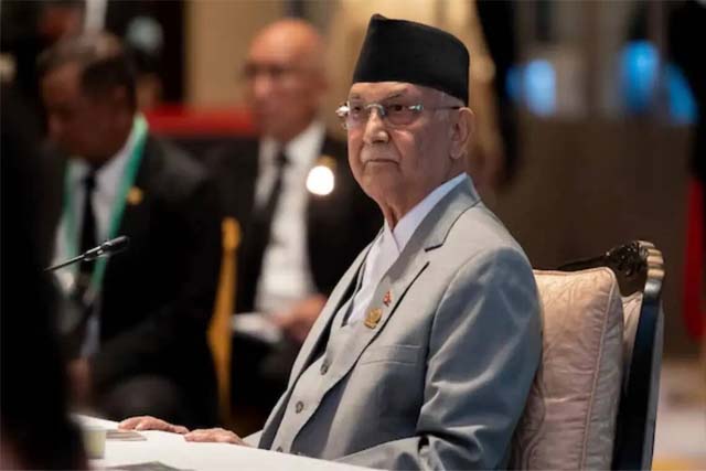 नेपाल के पूर्व प्रधानमंत्री ओली और पूर्व गृहमंत्री रमेश लेखक गिरफ्तार