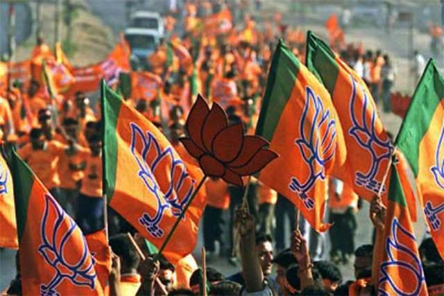 भाजपा को उसके बागियों ने दिखाया आईना