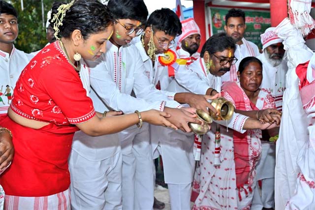सरहुल केवल एक पर्व नहीं, बल्कि प्रकृति से जुडऩे और उसके संरक्षण का संदेश देने वाला अवसर : हेमंत सोरेन
