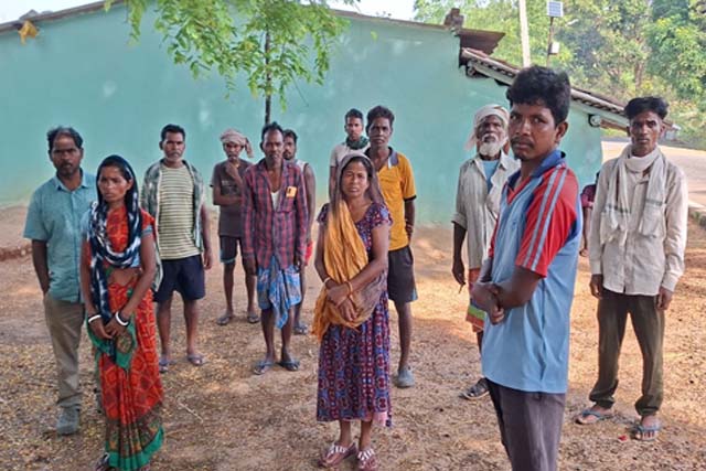 अजब-गजब : जिंदा लौट आया मृत विश्राम मुंडा, दूसरे शव को समझकर कर दिया था दफन