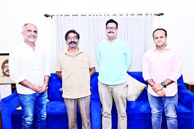 सीएम से मिले अजीम प्रेमजी फाउंडेशन के सीईओ, कई मुद्दों पर हुई चर्चा