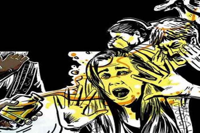 महाराष्ट्र में महिला से हैवानियत, यूपी में परिवार पर तेजाब हमला
