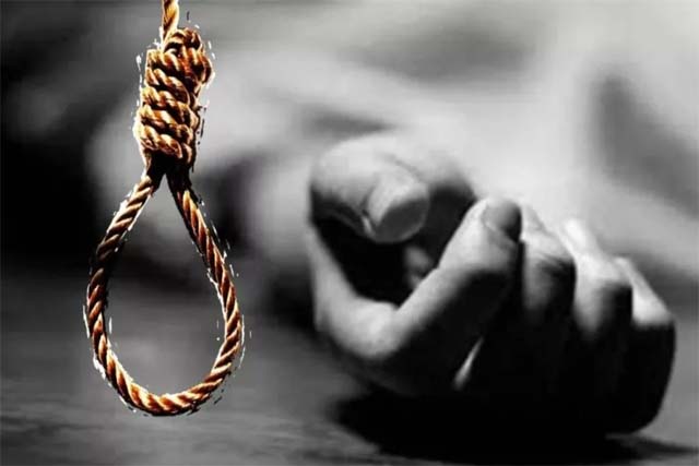 नोएडा में एक नाबालिग छात्रा समेत पांच लोगों ने की आत्महत्या, पुलिस कर रही जांच