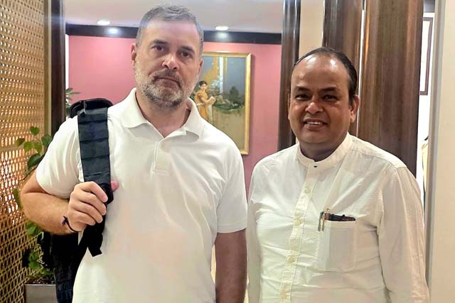 डॉ. इरफ़ान अंसारी ने दिल्ली में राहुल गांधी से की मुलाक़ात, स्वास्थ्य और विकास के मुद्दों पर हुई चर्चा