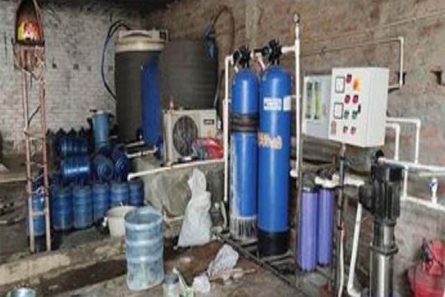 सरैयाहाट में बिना लाइसेंस धड़ल्ले से चल रहे आरओ प्लांट, लोगों की सेहत से हो रहा खिलवाड़