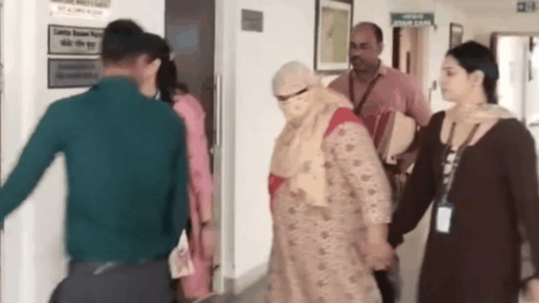 नीट पेपर लीक मामला: आरोपी टीचर कोर्ट में पेश, 14 दिनों की सीबीआई कस्टडी