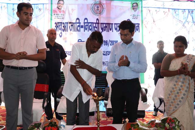 प्रखंड के चक्कर काटने के दिन खत्म, अब आपके दरवाजे पर है प्रशासन : बसंत सोरेन