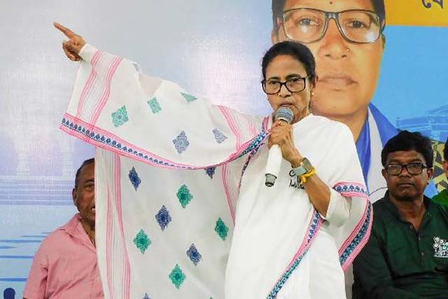 तृणमूल का सरकार पर आराेप – ममता बनर्जी की सुरक्षा से पुराने कर्मियों को हटाया गया