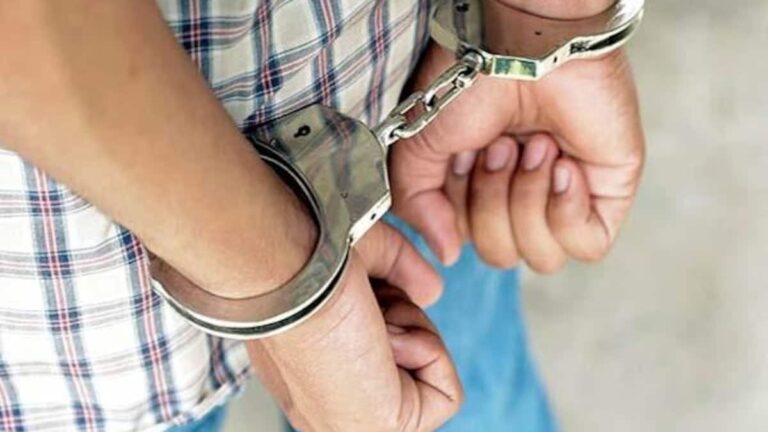 सांसद कार्यालय में चोरी का आरोपी गिरफ्तार, पिस्टल और 35 गोलियां बरामद