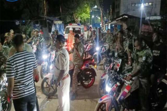 खुलेआम शराब पीने वालों के खिलाफ कार्रवाई, 14 लोग हिरासत में