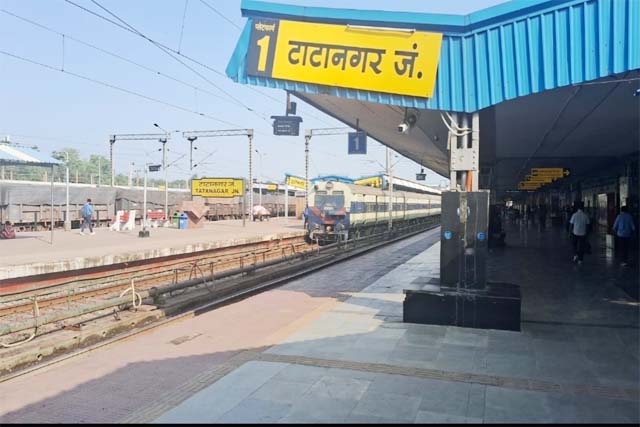टाटा–बक्सर एक्सप्रेस में स्थायी रूप से बढ़ेगा एक अतिरिक्त कोच