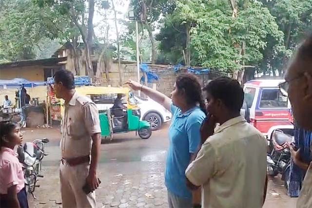 महिला से साेने की चेन की छिनतई, जांच में जुटी पुलिस