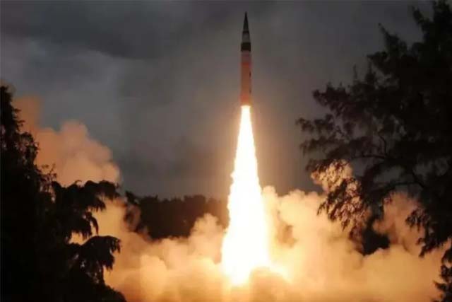 भारत ने एक साल के भीतर बढ़ाया परमाणु हथियारों का जखीरा, पाकिस्तान हुआ पीछे