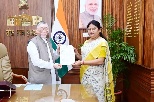 राज्यपाल से दुमका प्रवास की गुहार, सीता सोरेन ने उठाई संथाल परगना के हक की आवाज