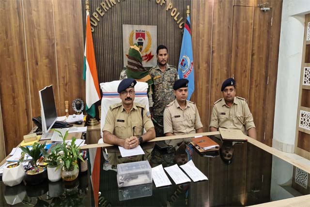 पिस्टल के दम पर लूटपाट करने वाले गिरोह पर पुलिस का शिकंजा